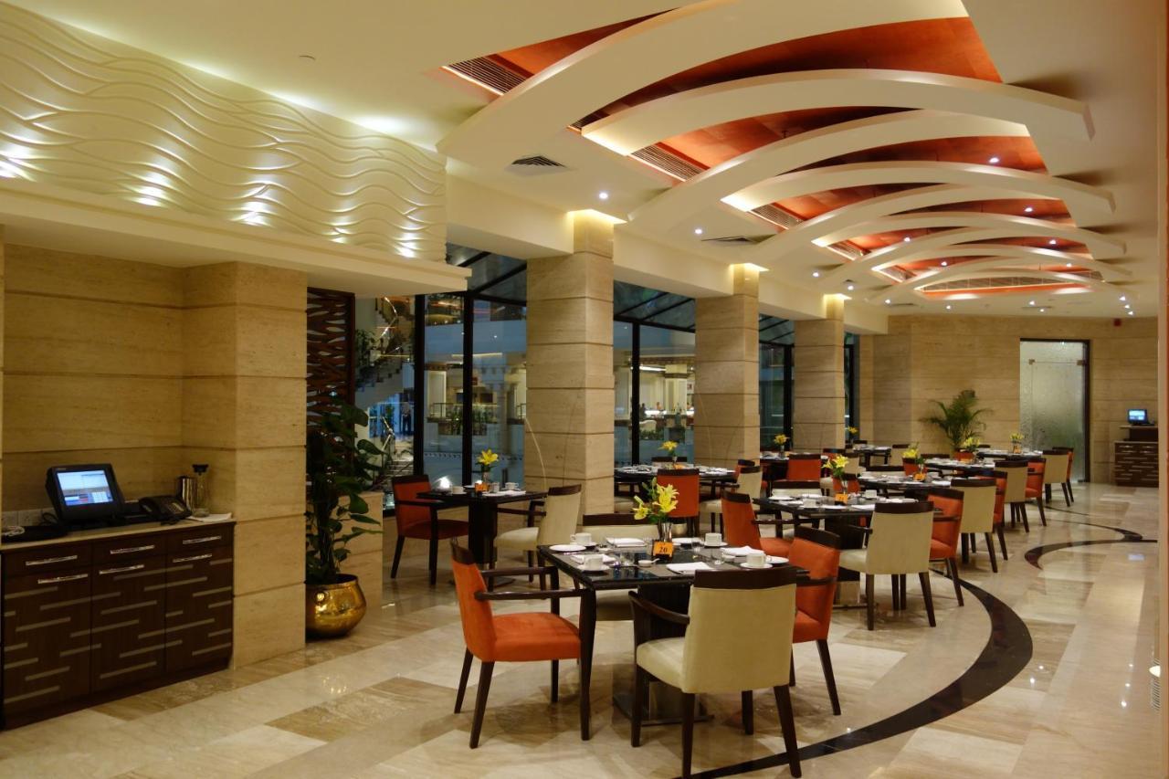 Hotel The Suryaa New Delhi