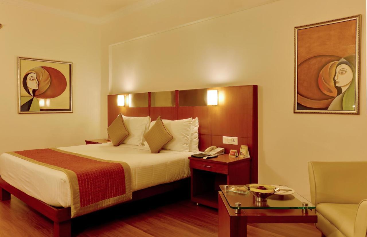 Hotel The Suryaa